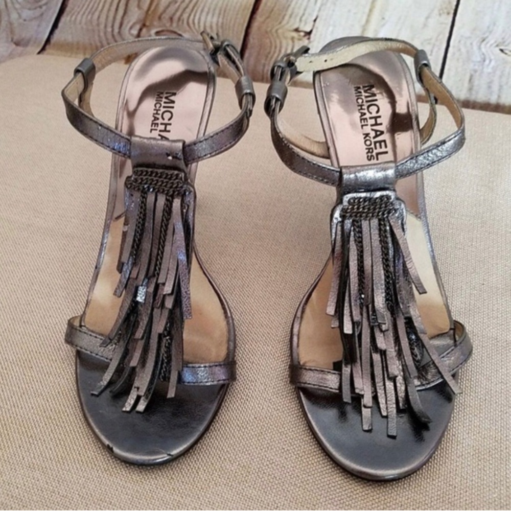 💗Michael Kors Silver Tassel Heels